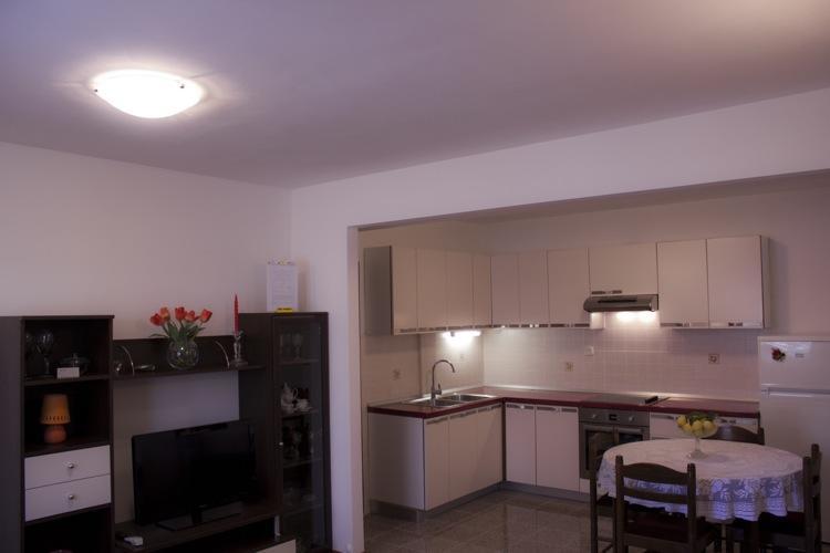 Apartment And Room Daria Vis Exterior photo